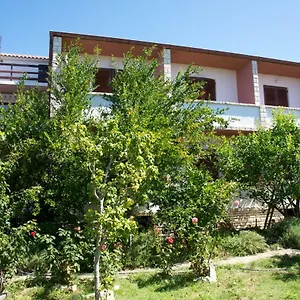 Slavica Appartamento Rab Town
