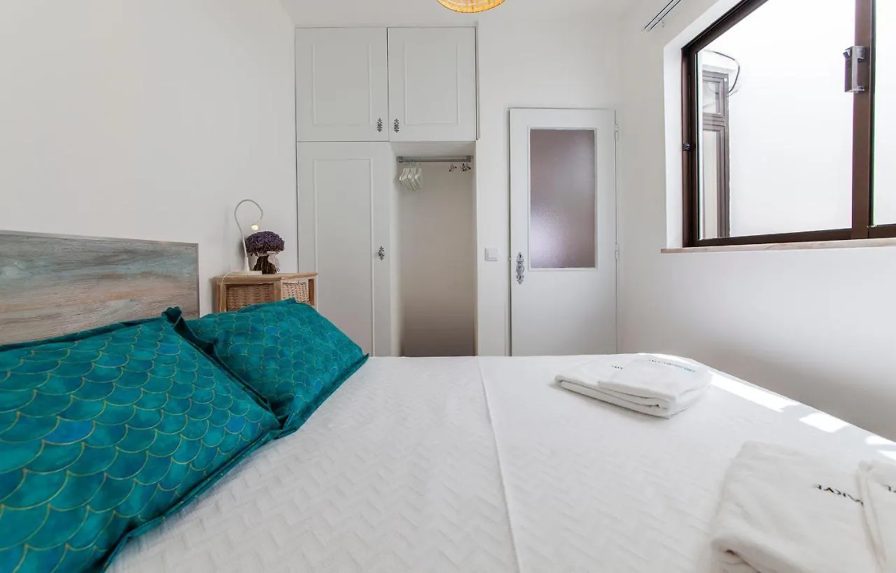B48 - Olive Tree Street 2 Bed Flat Apartment Lagos Portugal