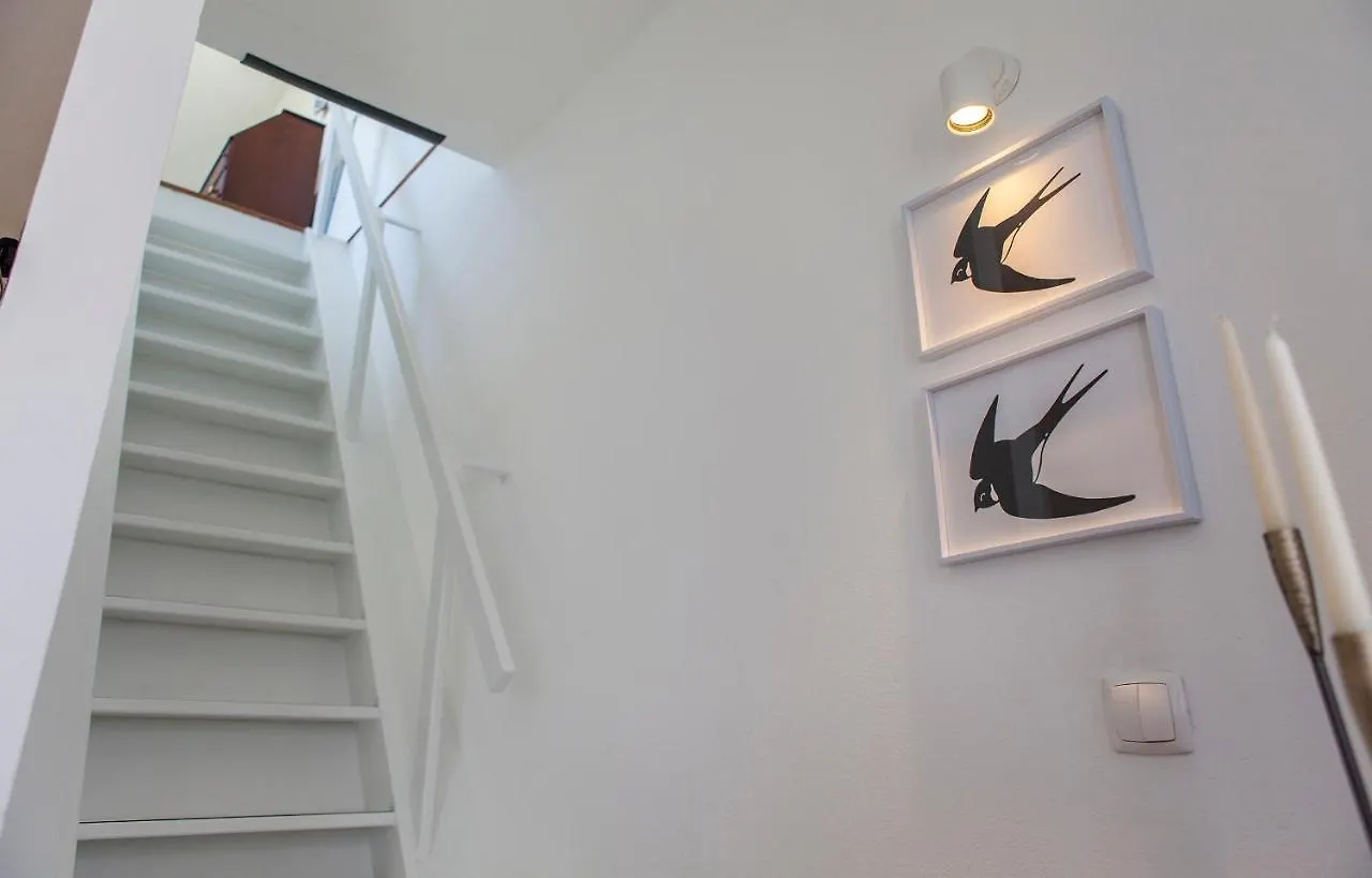 B48 - Olive Tree Street 2 Bed Flat Apartment Lagos